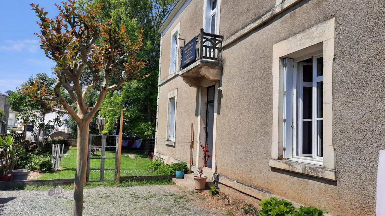 Le Pas Sage Bed & Breakfast La Caillere-Saint-Hilaire Bagian luar foto